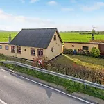 3 Bedroom Awesome In *