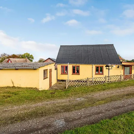 3 Bedroom Awesome In Hébergement de vacances Rudkøbing