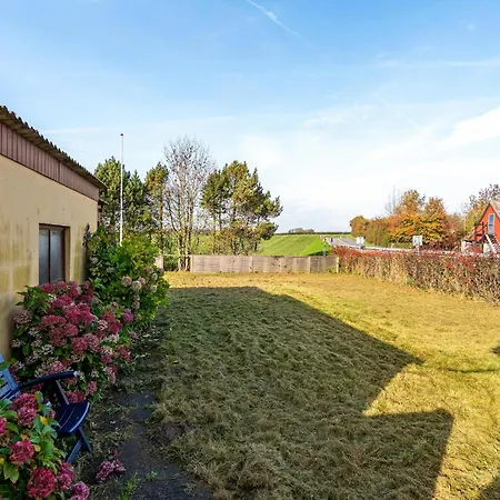 3 Bedroom Awesome In Hébergement de vacances *