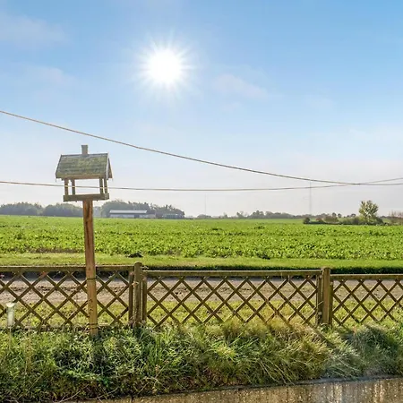 3 Bedroom Awesome In Hébergement de vacances Rudkøbing