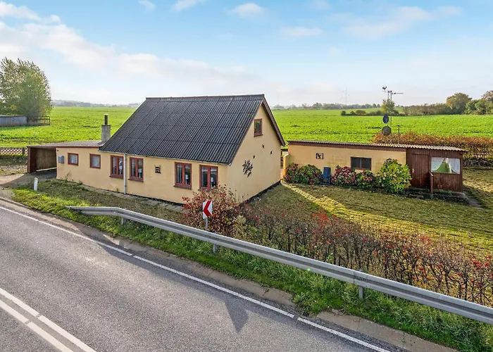 3 Bedroom Awesome In *